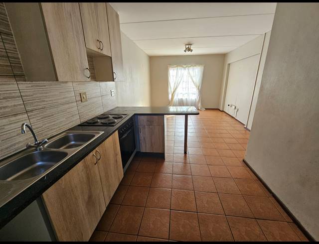 2 BEDROOM SECTIONAL TITLE FOR SALE IN RAVENSWOOD